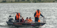 В Туве эвакуировали 45 сапбордистов, застигнутых непогодой на реке Енисей - МЧС Республики Тыва