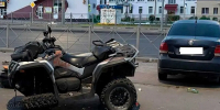 В Брянске квадроцикл врезался в бордюр - Брянская улица