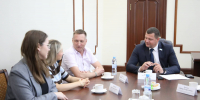 Глава города Антон Науменко провёл рабочую встречу с делегацией врачей из Москвы - Администрация г. Курган
