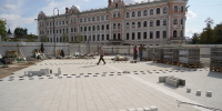 На площади Революции в Вологде подрядчик приступил к укладке плитки - Региональное Агентство Новостей