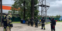 В Юго-Западном округе Москвы прошли учения на огневой полосе психологической подготовки - ГУ МЧС России по г. Москве