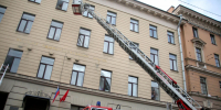 В здании Санкт-Петербургской избирательной комиссии прошли пожарно-тактические учения спасателей - МЧС России