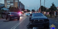 18.августа мужчина, управляя автомобилем BMW, двигался по ул. Промышленности в сторону ул. Партизанская, не справился с управлением и столкнулся с автомобилями Opel и Mercedes. - НИА Самара