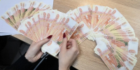 В Якутске пенсионерка отдала курьеру мошенников почти 2,7 миллиона рублей - Комсомольская Правда