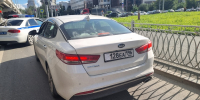 В Екатеринбурге оштрафовали женщину за рулём Kia с заклеенным госномером - ИА Уральский меридиан