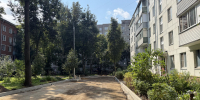 В Ленинском округе на Школьной улице Видного продолжается комплексное благоустройство дворовой территории - Ленинский городской округ