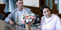 2 девочки, Таисия и Марьяна, появились на свет 8 августа в День города. Сегодня по ежегодной традиции семей чествовали в администрации Абакана - Абакан 24