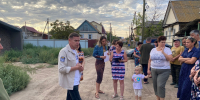 Вода тонкой струйкой, дороги после дождя — болото: что беспокоит жителей Зацаревья - ЛДПР