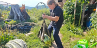 Под Ангарском 12-летний юный гигантовод вырастил тыкву весом около 830 килограммов - Online47.Ru