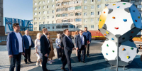 Глава Норильска и депутаты Горсовета проверили ход благоустройства района Кайеркан и ответили на вопросы жителей - 1-LINE