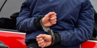 Кировчанин избил мужчину палкой и скрылся - Свойкировский.рф