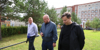 «Когда-то здесь был пустырь»: главврач о посадке деревьев на территории ДОКБ - Pln-Pskov.Ru