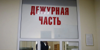 Вылез, пошалил и снова залез: полиция проводит проверку по факту полуголого перформанса на пятом этаже - Gorod48.ru