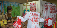 Ансамблю «Криница» из лискинского села Троицкое приобрели новые сценические костюмы - РИА Воронеж