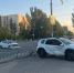 В Волжском кроссовер снес тротуарную ограду в результате ДТП - Volzsky.Ru