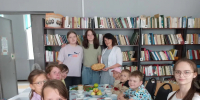 Познавательно-игровая программа «Солнечный праздник — Яблочный Спас» - Лебедянская ЦБС