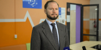 Виталий Королев сообщил о повышении оплаты труда соцработникам - Афанасий-биржа