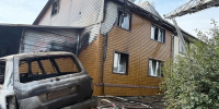 В Красноярске женщина чуть не погибла при пожаре в собственном доме - Комсомольская Правда