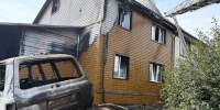 В Красноярске на пожаре в частном доме пострадала пожилая женщина - 1-LINE