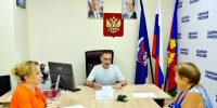 Депутат ЗСК Виктор Тепляков провёл встречу с жителями Сочи в Общественной приёмной «Единой России» - Единая Россия