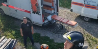 Спасатели помогли упавшему на крышу гаража мужчине - Газета Навигатор