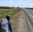 Семейная пара дошла пешком из Москвы до Куйтуна и продолжает путь скриншот из видео в социальных сетях семейной пары - IrkutskMedia.Ru