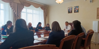 Дмитрий Садовников провел встречу с судебными приставами - Администрация г. Якутск