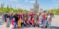 ВДНХ приглашает на фотовыставку, посвященную пятилетию волонтерского корпуса - Правительство Москвы