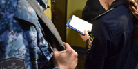 Помогли  судебные  приставы: в Ленинском районе Мурманска управляющая компания провела ремонт подъезда дома - Арктик-ТВ