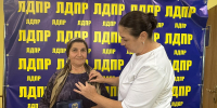 Мадина Ибрагимова вручила медаль «Мать солдата» Умжихан Алиевой - ЛДПР
