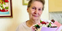 «Полный дом картин»: жительница Кудрово отметила 80-летний юбилей - Online47.Ru