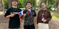 Сотрудники  библиотеки провели программу ко Дню  Российского флага - Город Кулебаки