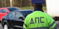 С перекрестка — в отдел: полицейские в Барнауле прогнали с дорог юных автомойщиков - Сетевое издание Толк