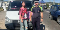 Сотрудники ГАИ помогли водителю устранить перегрев двигателя на трассе под Воронежем - Комсомольская Правда