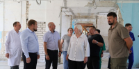 В Славяносербске по Народной программе ведётся капитальный ремонт поликлиники центральной районной больницы - Единая Россия