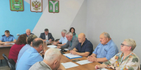 На Окружной Думе обсудили социальные гарантии чиновников - Pesochnya40.Com