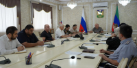 В Хасавюрте состоялось заседание рабочей группы по привлечению граждан к заключению контрактов с ВС РФ - Администрация МО г. Хасавюрт