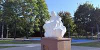 Губернатор Ленобласти посетил обновленный Комсомольский сквер в Приозерске - Online47.Ru