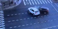 Появилось видео ДТП на Невском проспекте - Spbdnevnik.ru