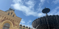 Флаги вернули на башни Главного ярмарочного дома в Нижнем Новгороде - фото 1 - vGorodeN.Ru