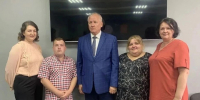 В Усть-Абаканском районе 5 педагогов получили по 1 миллиону рублей - ИА Хакасия