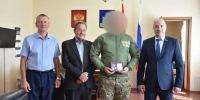 Участника СВО наградили медалью «За самоотверженность и патриотизм» - РИА 57