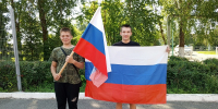 Лицеисты Иссинского лицея присоединились к акции «Символ народа» ко Дню Государственного флага России - Иссинский район