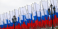 Более 700 флагов украсят Москву в честь Дня флага РФ - M24.Ru