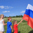 В преддверии Дня Государственного флага Российской Федерации, в рамках Всероссийской акции «Цвета России», для детского фольклорного коллектива «Ладушки» в Музее-усадьбе В.И. Вернадского провели культурно-просветительский урок «Символы России» - Краеведческий музей
