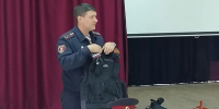 В преддверии Дня Государственного флага РФ росгвардейцы встретились с отдыхающими в детском лагере Куйбышева - Росгвардия