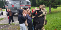 ОМОН «Рубеж» провел патриотический день для отдыхающих детского лагеря (ФОТО) - Росгвардия