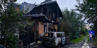 В Ярославле сгорел дом и машина, припаркованная рядом - Комсомольская Правда