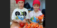 Лето, каникулы и яблочный праздник: как «Орлята России» и активисты Движения Первых провели день в Верхнеимбатской школе - Туруханский район