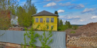В Кинешме горело здание бывшего управления мукомольного комбината - 168.Ru